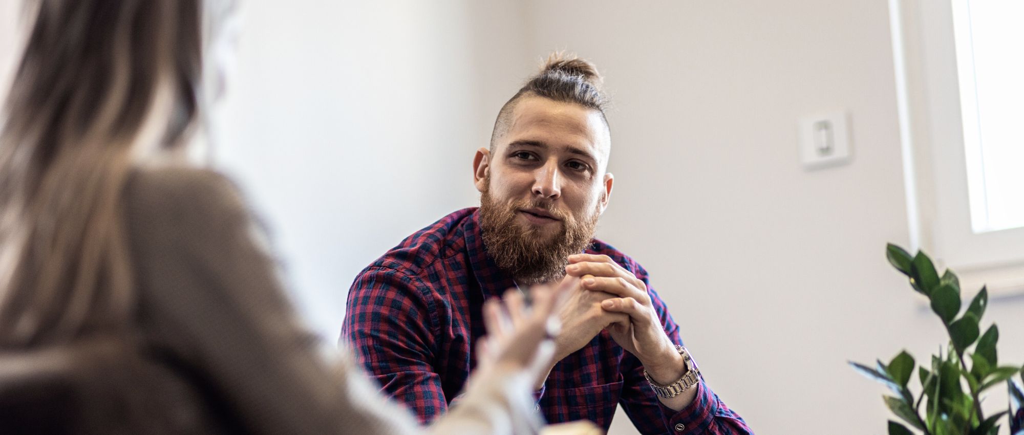 A man getting outpatient MDMA addiction treatment at Renova Behavioral Health, a rehab center in Peabody, MA.